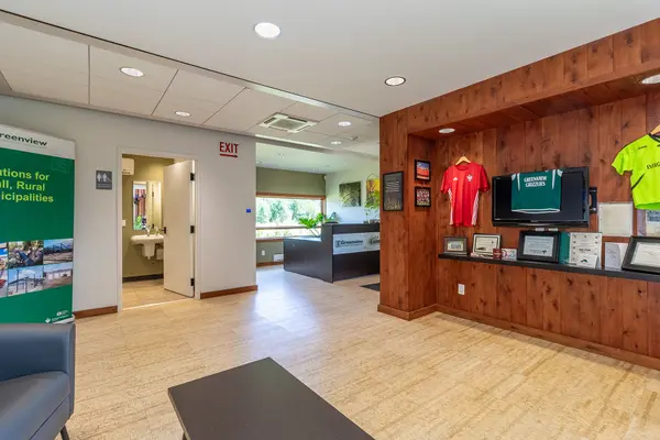 13 Commerce CT, Hastings Highlands, ON K0L 1C0