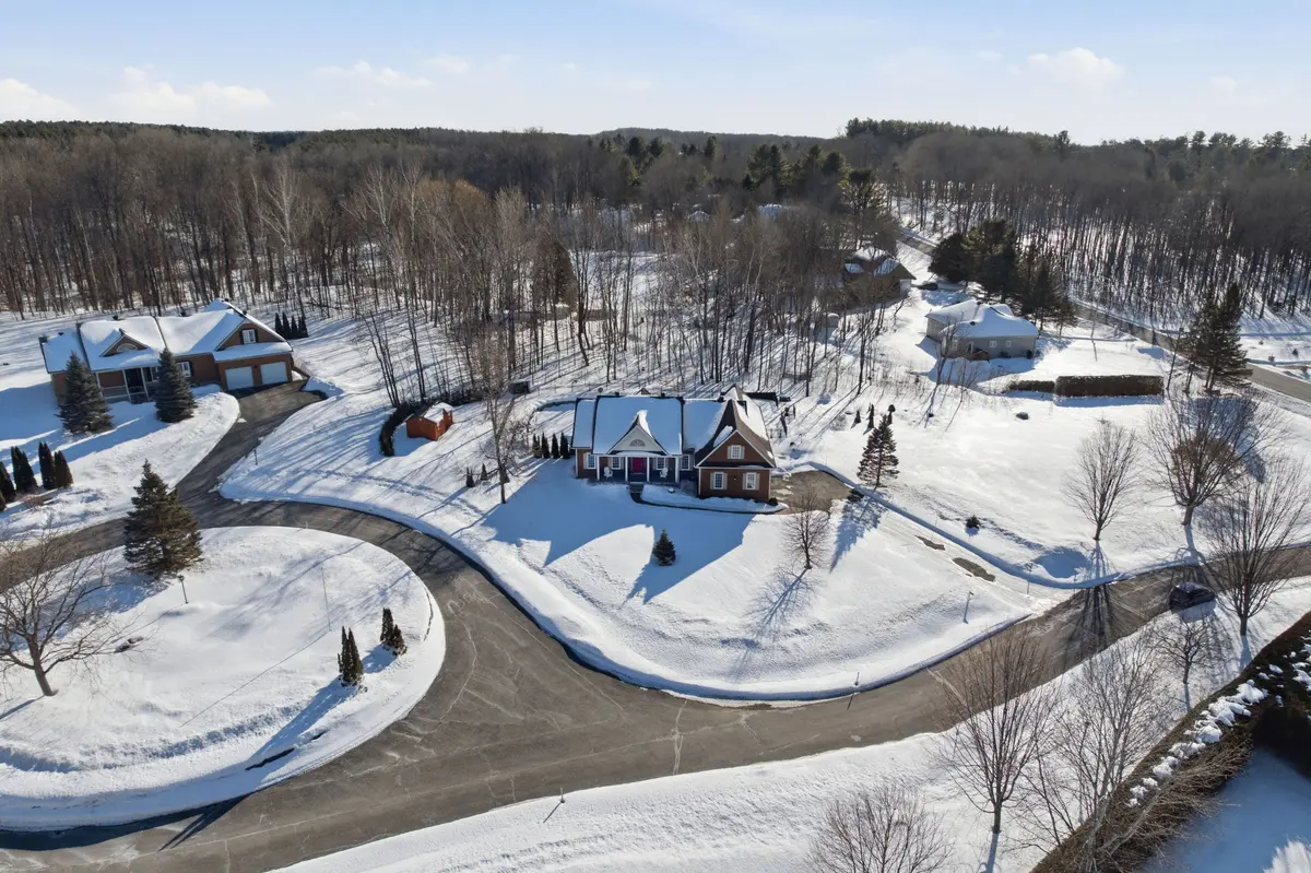 24 RADSTOCK LN, Champlain, ON K6A 2R2