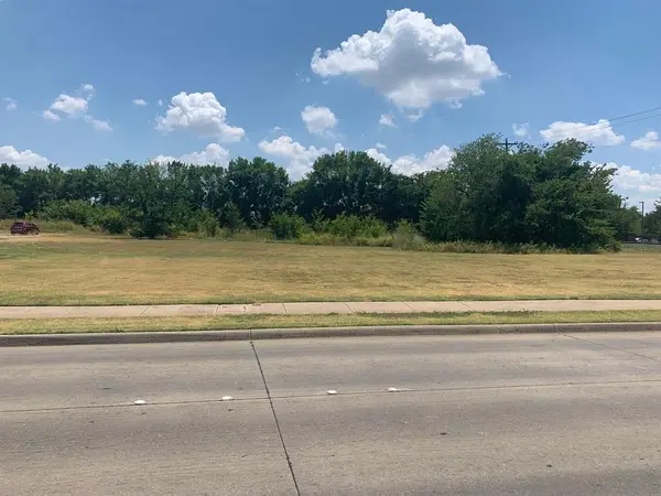 1010 E Broad Street, Mansfield, TX 76063