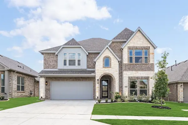 1028 Snowy Owl Drive, Alvarado, TX 76009