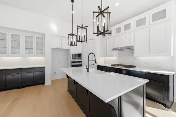 572 Moonrise Street, Waxahachie, TX 75165