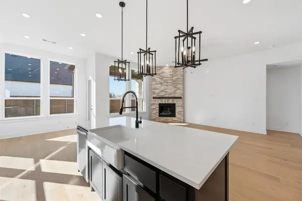 572 Moonrise Street, Waxahachie, TX 75165