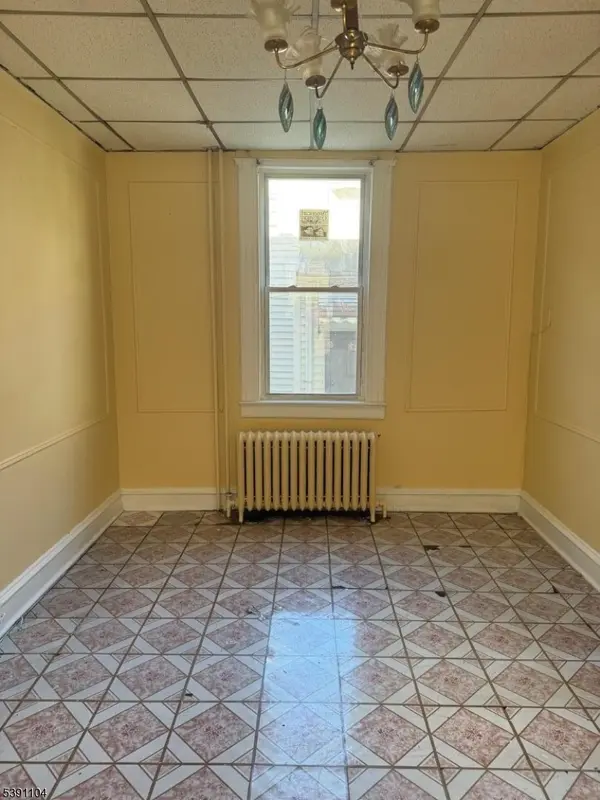 80 Mcadoo Ave, Jersey City, NJ 07305