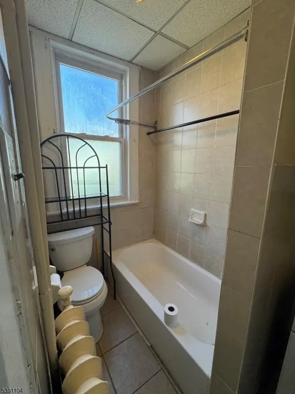 80 Mcadoo Ave, Jersey City, NJ 07305