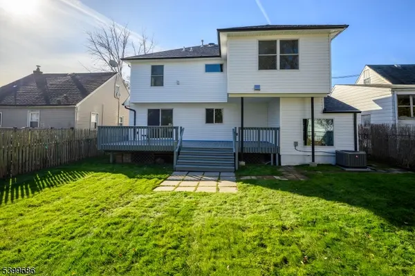 96 South Pkwy, Clifton City, NJ 07014