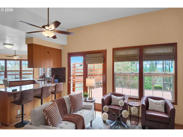 3023 ASHLEY LOOP, Eugene, OR 97405