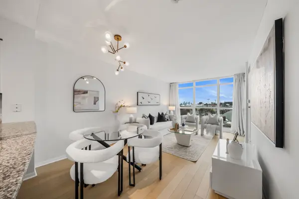 231 Fort York BLVD #910, Toronto C01, ON M5V 1B2