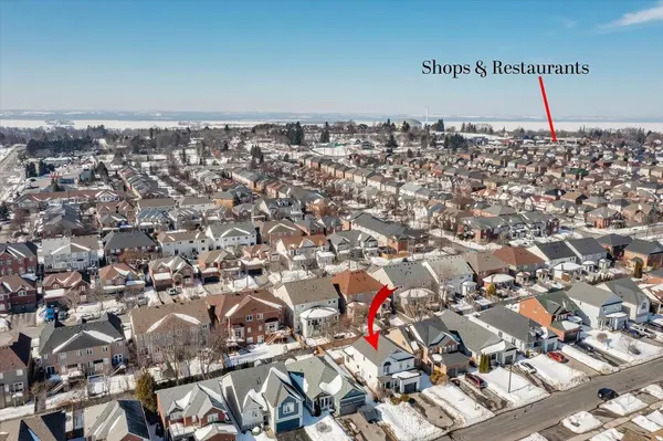 19 Silverstone CRES, Georgina, ON L4P 4A5