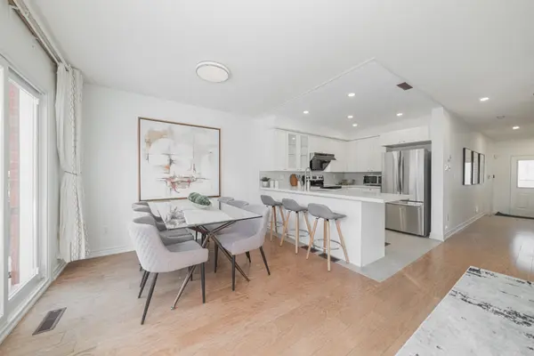 29 Breezeway CRES, Richmond Hill, ON L4S 1V7