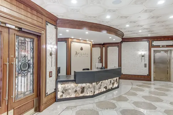 7071 Bayview AVE #304, Markham, ON L3T 7Y8