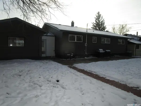 249 6th AVENUE E, Gravelbourg, SK S0H 1X0