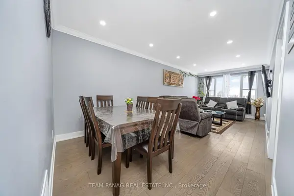 8 Benton ST, Brampton, ON L6W 3B9