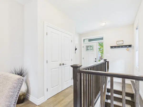 404 Devonshire RD, Saugeen Shores, ON N0H 2C3