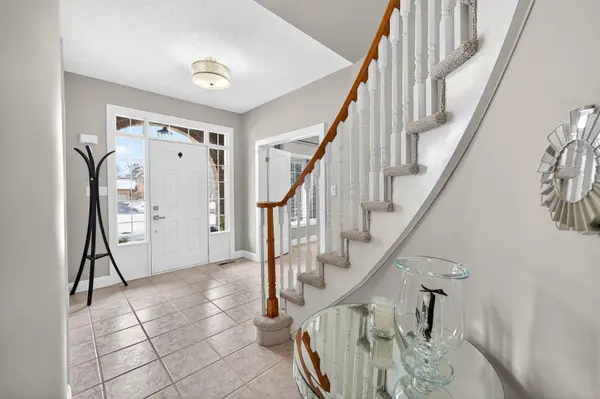 11 Elderberry LN, Hamilton, ON L0R 1H2