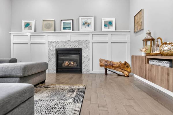 11 Elderberry LN, Hamilton, ON L0R 1H2