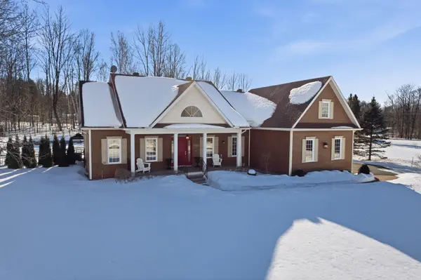 24 RADSTOCK LN, Champlain, ON K6A 2R2