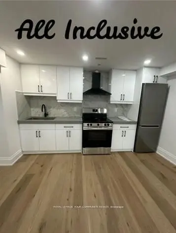 12 Kemano RD #BASEMENT, Aurora, ON L4G 2Y1