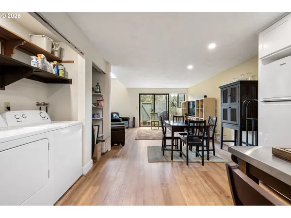 4429 FOX HOLLOW RD #3, Eugene, OR 97405