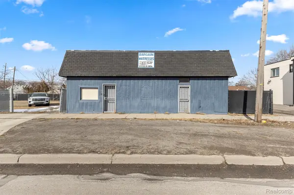 12434 8 Mile RD, Warren, MI 48089