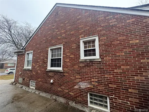 15210 Rossini DR, Detroit, MI 48205