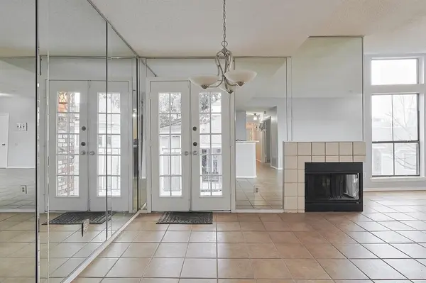 3420 Country Club Drive W #214, Irving, TX 75038