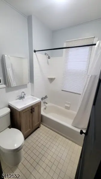 300 Morrissee Ave, Haledon Boro, NJ 07508