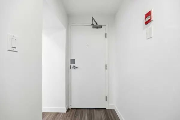 1A Leonard AVE #LOWER, Toronto C01, ON M5T 2P8