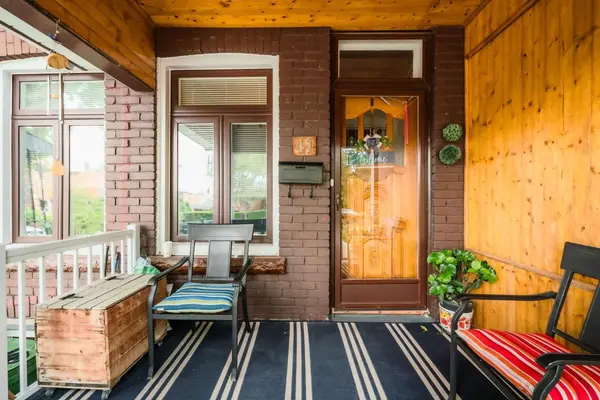 41 Margueretta ST, Toronto C01, ON M6K 2P6