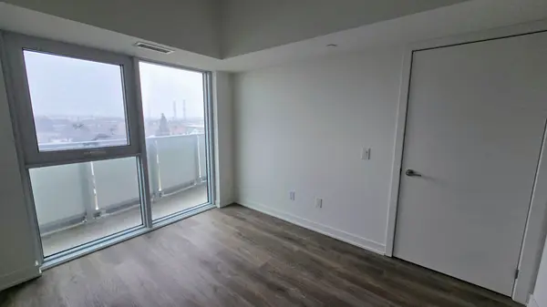 1010 Sandy Beach RD #406, Pickering, ON L1W 0C7