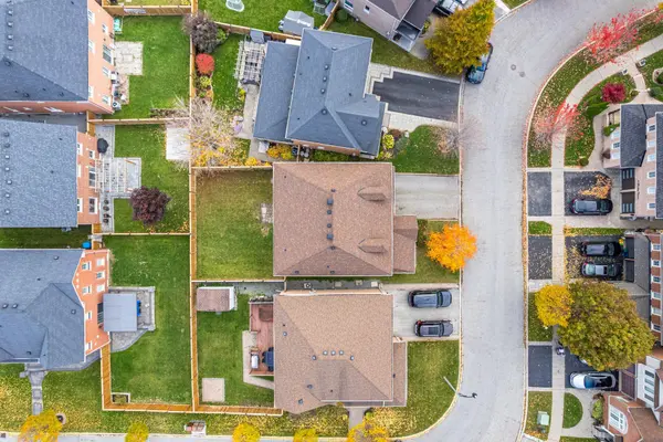 58 Bradbury CRES, Ajax, ON L1T 4G5