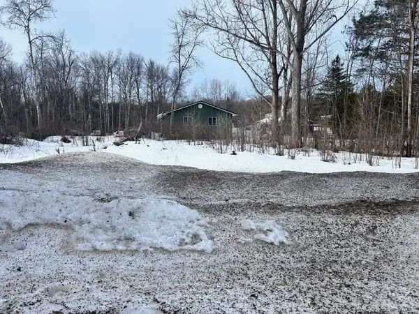 564 Keewatin AVE, Tay, ON L0K 1R0