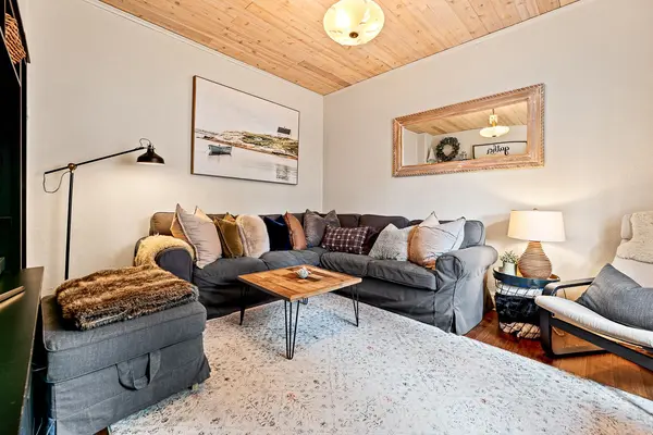 3 Bird AVE, Brampton, ON L6V 1K8