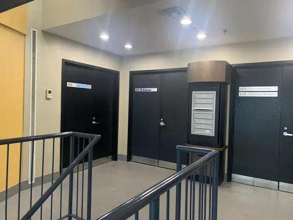 2600 SKYMARK AVE #9-101, Mississauga, ON L4W 5B2