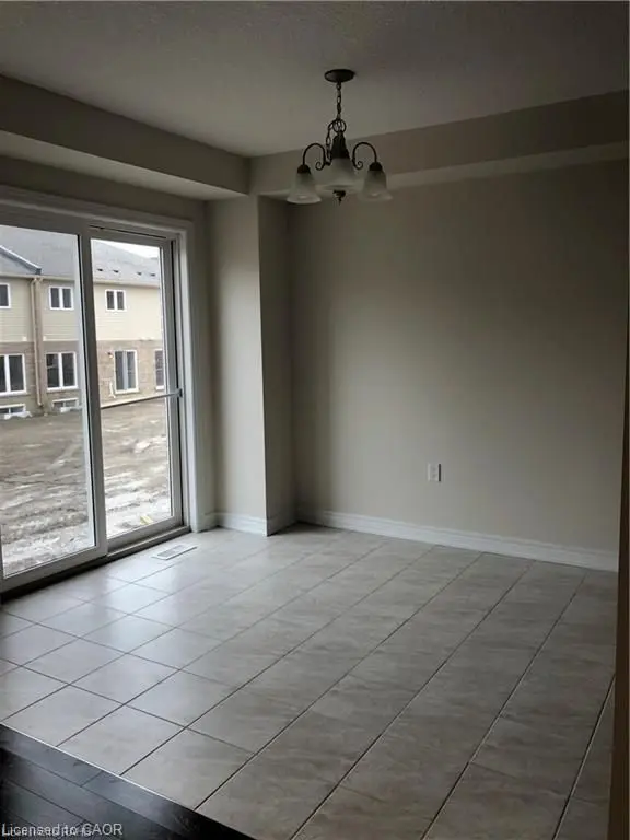 84 Cittadella BLVD, Hamilton, ON L0R 1P0