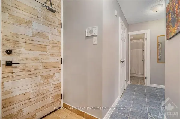 2000 Jasmine CRES #717, Beacon Hill North - South And Area, ON K1J 8K4