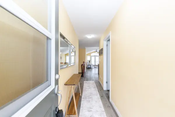 1 Sunnydale CT, West Lincoln, ON L0R 2A0