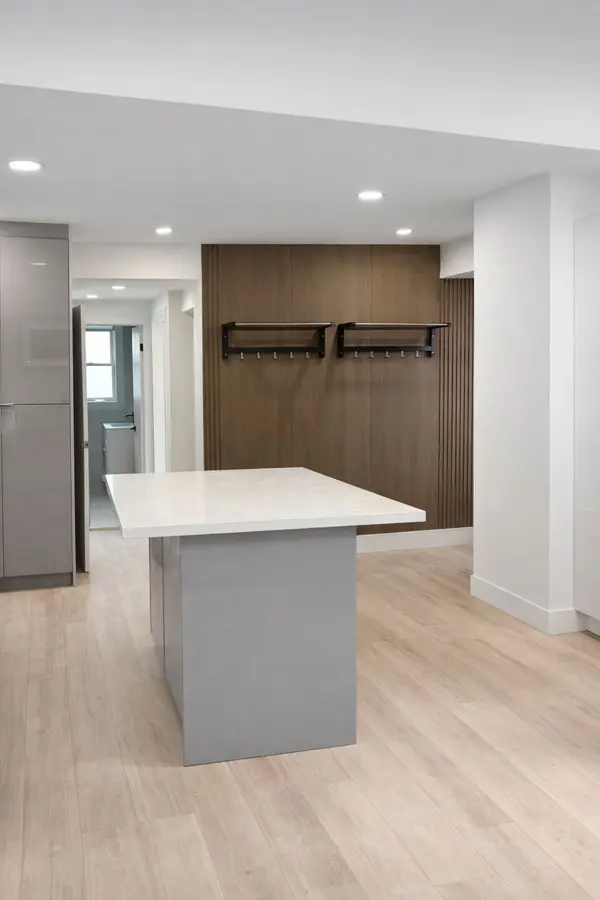 74 Neil Ave (MAIN FLR) AVE, Hamilton, ON L8G 2N3