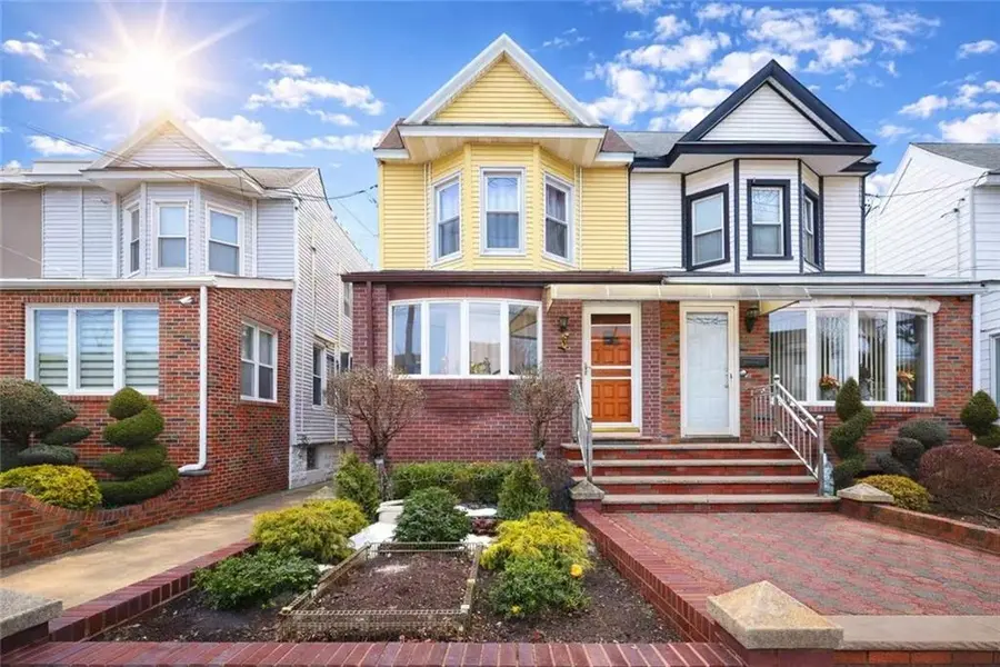 7815 11th ST, Brooklyn, NY 11228