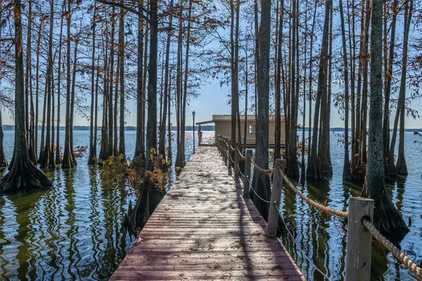 6499 N Lakeshore Drive, Shreveport, LA 71107