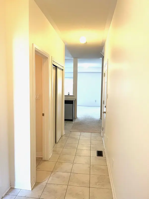 8 Bedford Estates CRES, Barrie, ON L4N 9K6