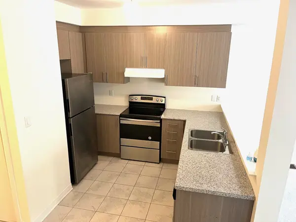 8 Bedford Estates CRES, Barrie, ON L4N 9K6