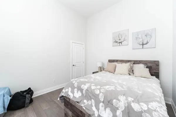 2177 Lockwood CRES, Strathroy-caradoc, ON N0L 1W0