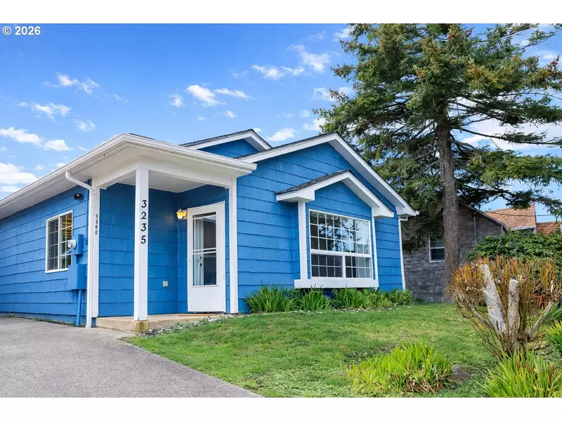 3235 NW QUAY DR, Lincoln City, OR 97367