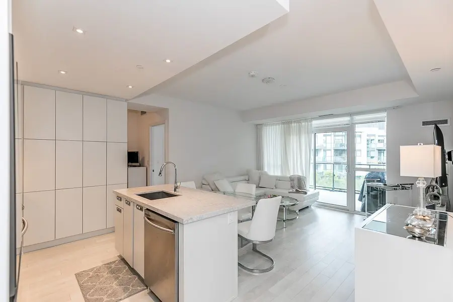 375 Sea Ray AVE #327, Innisfil, ON L9S 0N9