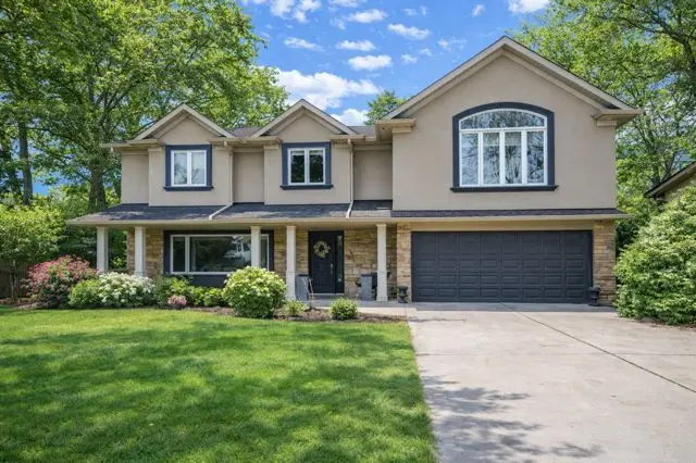 1302 Hillview CRES, Oakville, ON L6H 2C7
