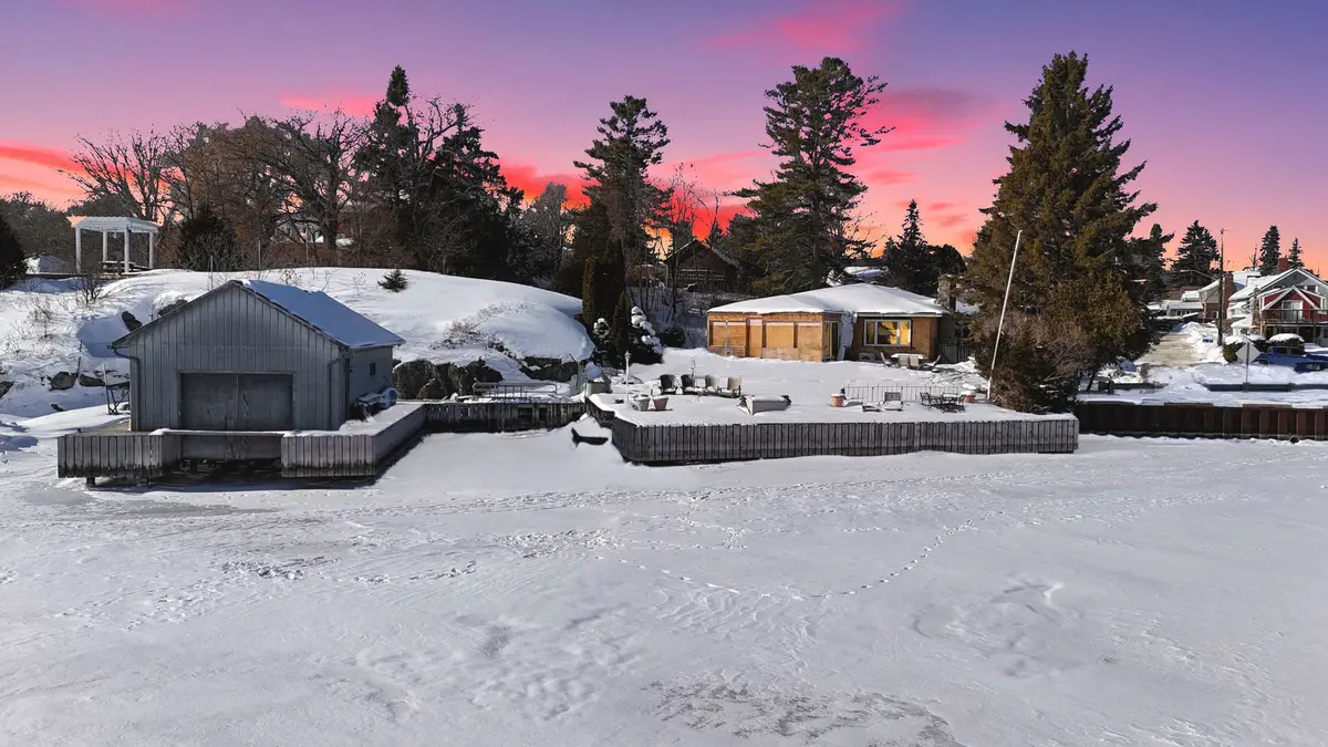 14 Thomas ST, Brockville, ON K6V 5L1