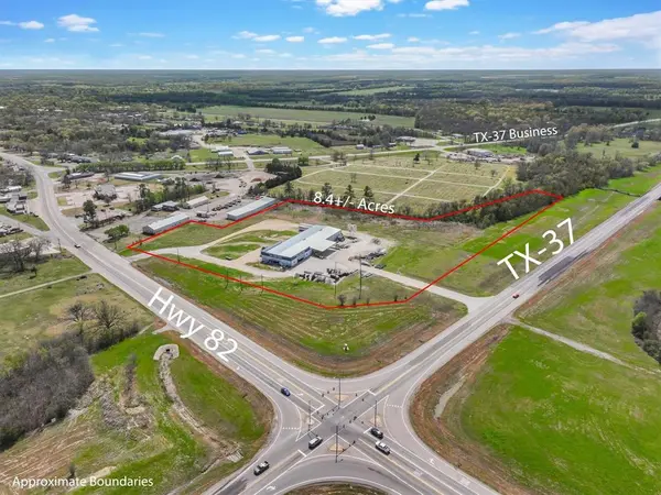 150 W Main Street, Clarksville, TX 75426