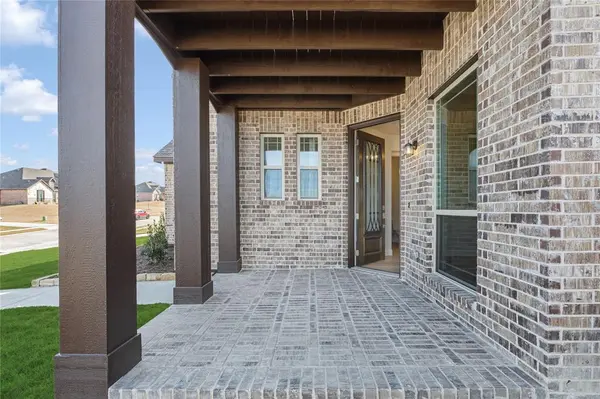 733 Serenity Lane, Red Oak, TX 75154