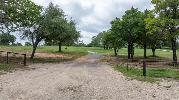 805 Purselley Pass, Weatherford, TX 76087