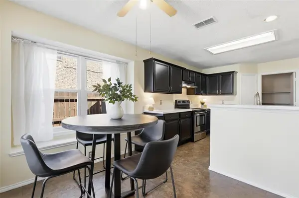 848 Stafford Station Drive, Saginaw, TX 76131